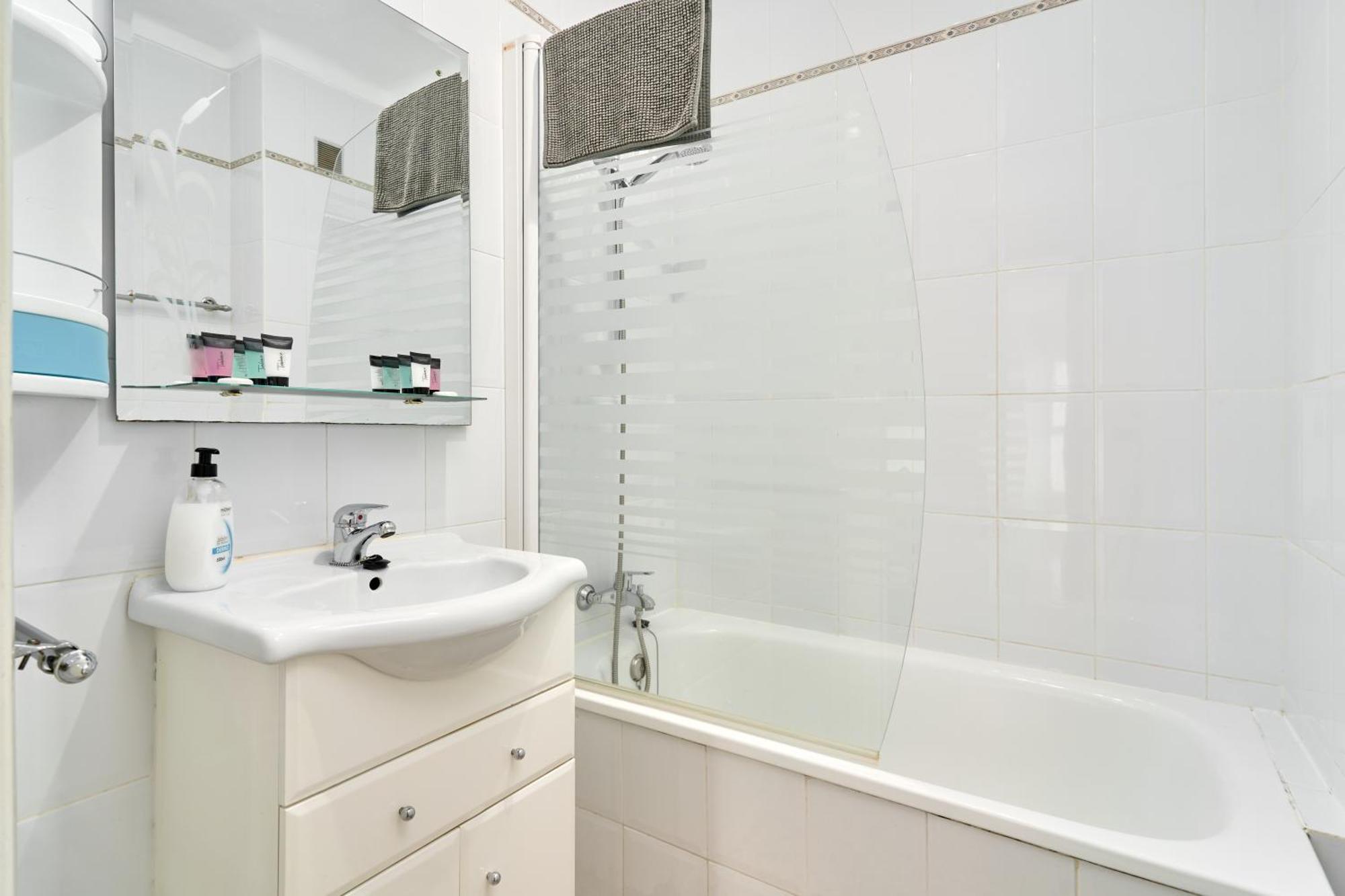 Bright And Spacious 2 Bed Apt Nerja Exterior foto