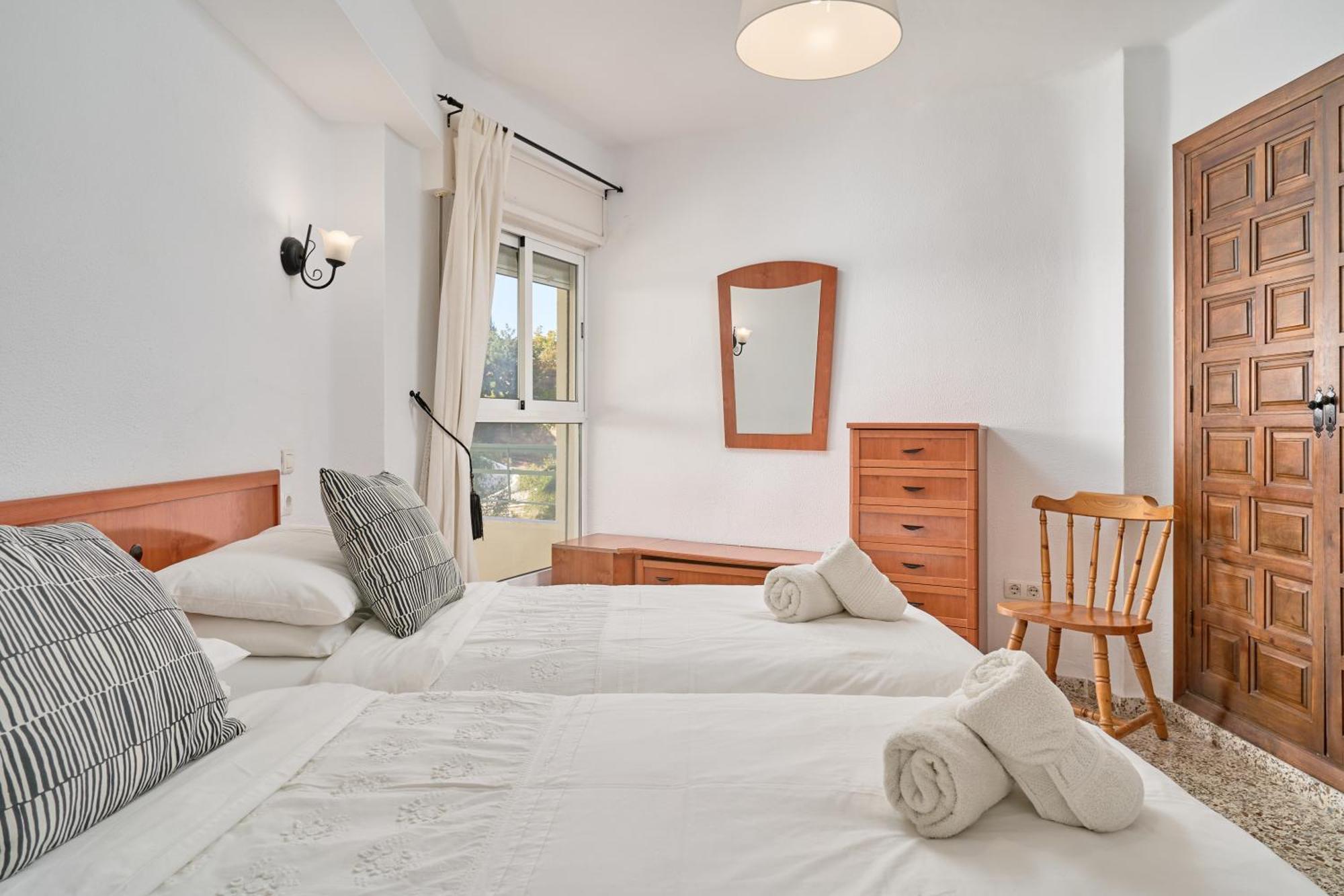 Bright And Spacious 2 Bed Apt Nerja Exterior foto