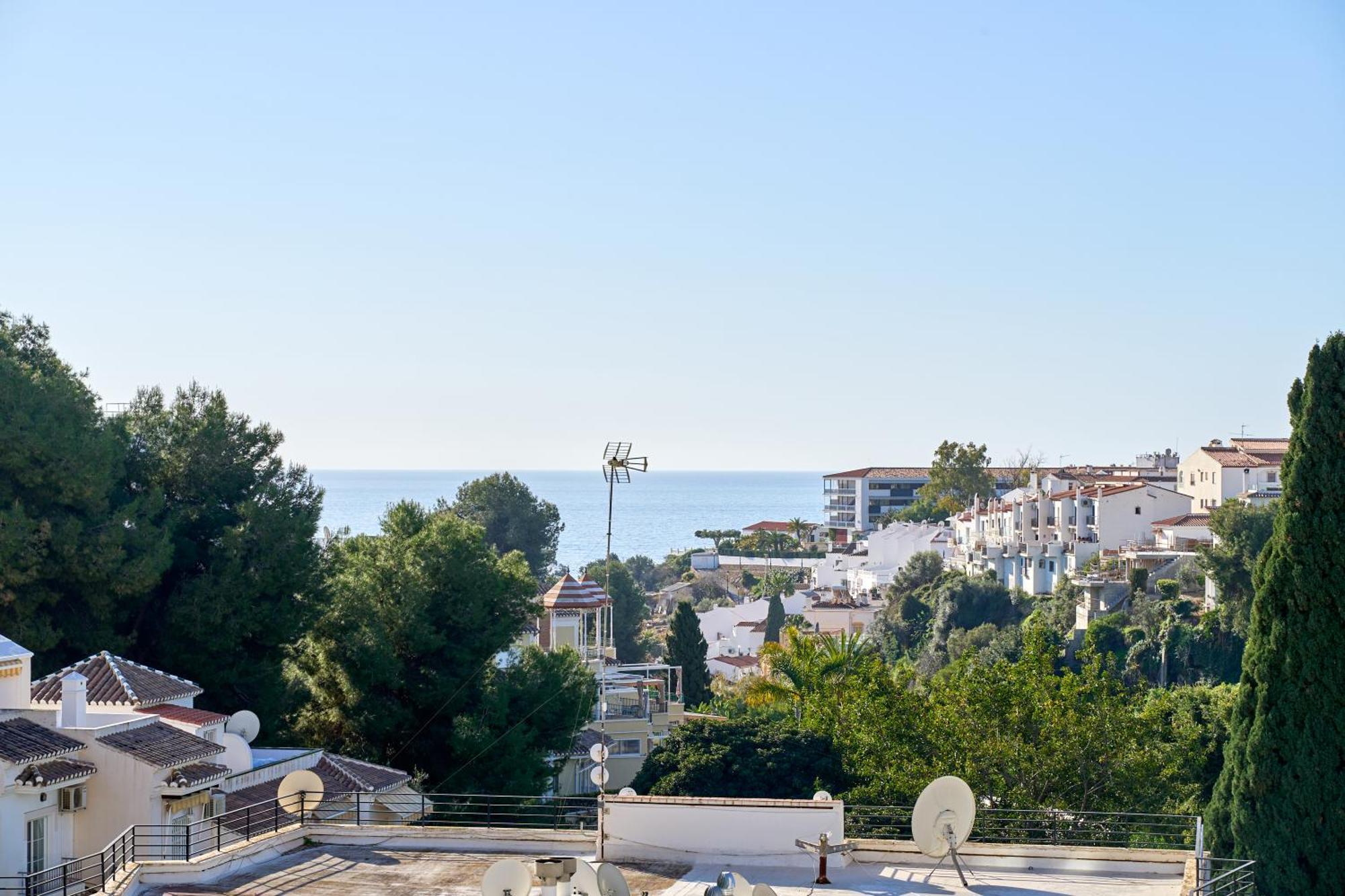 Bright And Spacious 2 Bed Apt Nerja Exterior foto
